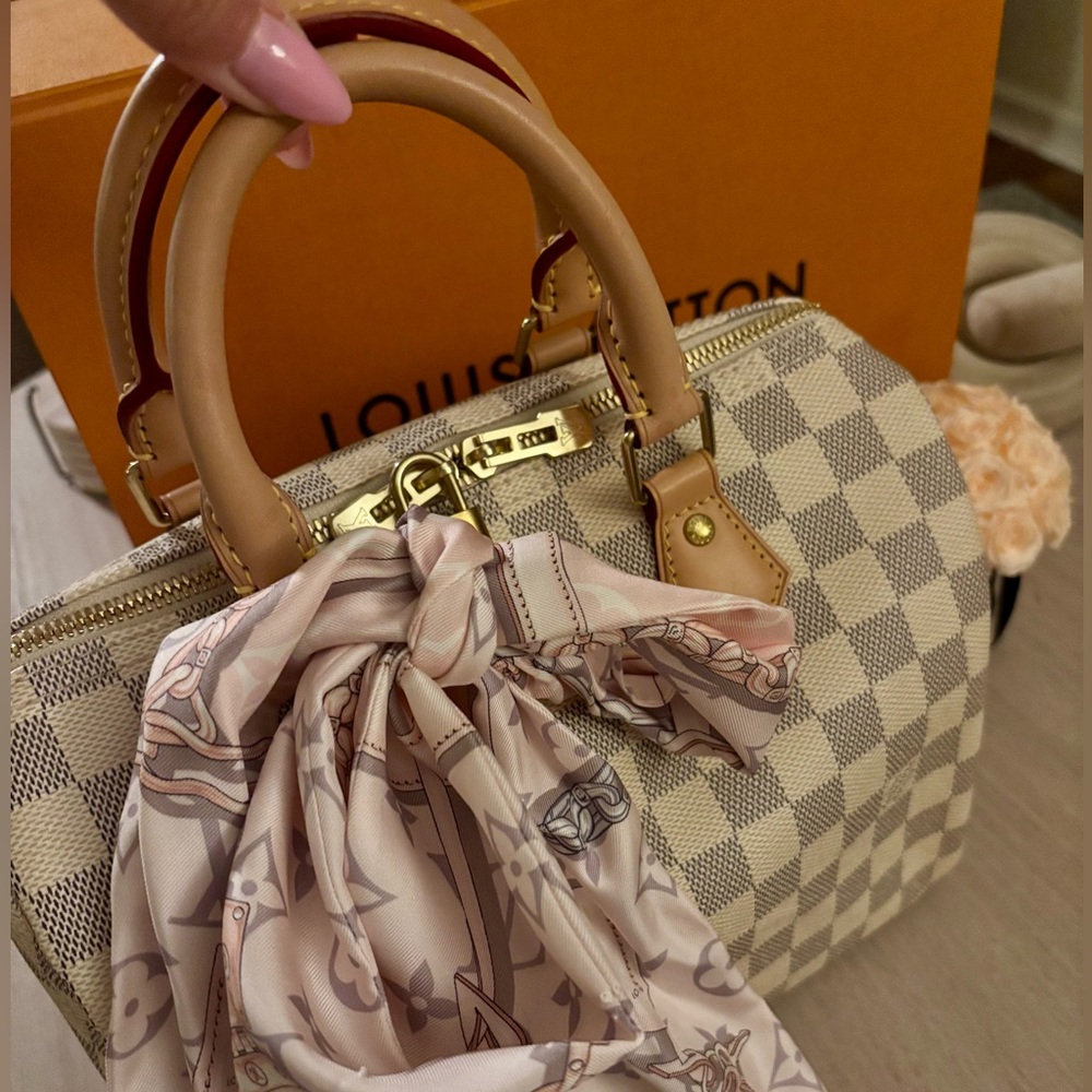 Louis Vuitton speedy 25
PRICE DROP! - Picture 3 of 13